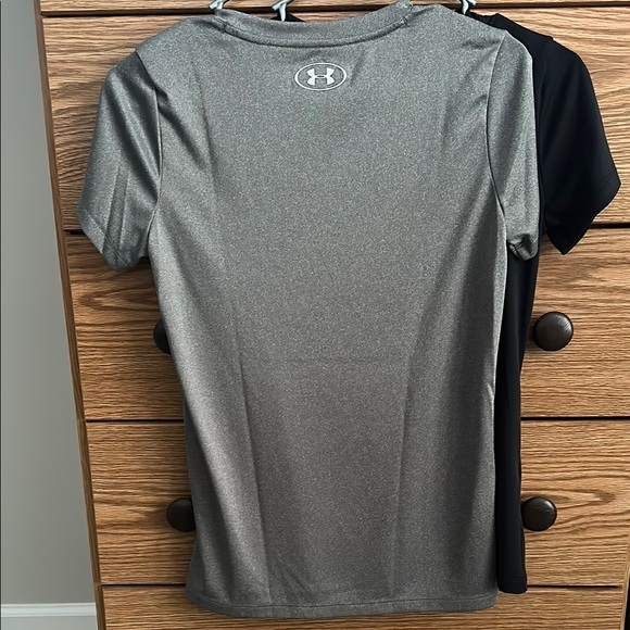 Under Armour Women's Short Sleeve V-Neck Tops - Gray and Black - Picture 2 of 6